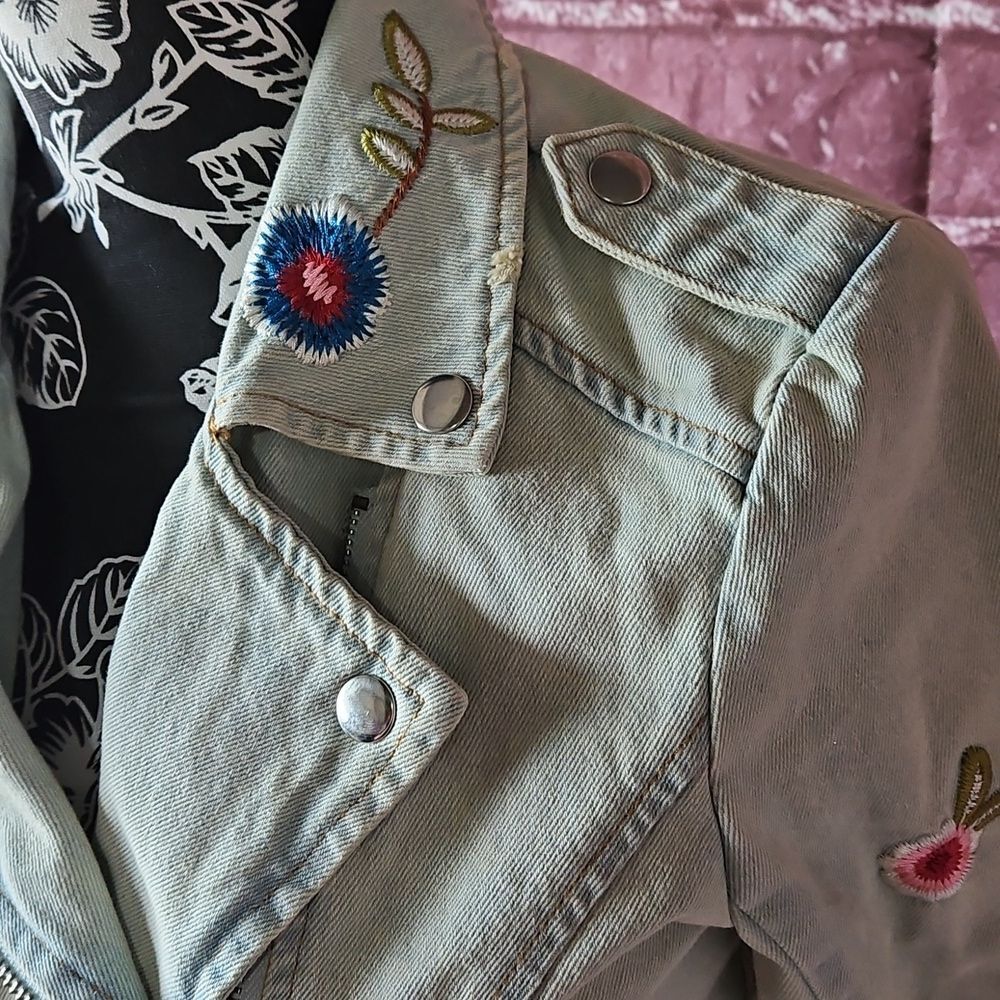 Candie's Denim Embrodered Bohemian Denim Jacket - Picture 4 of 13